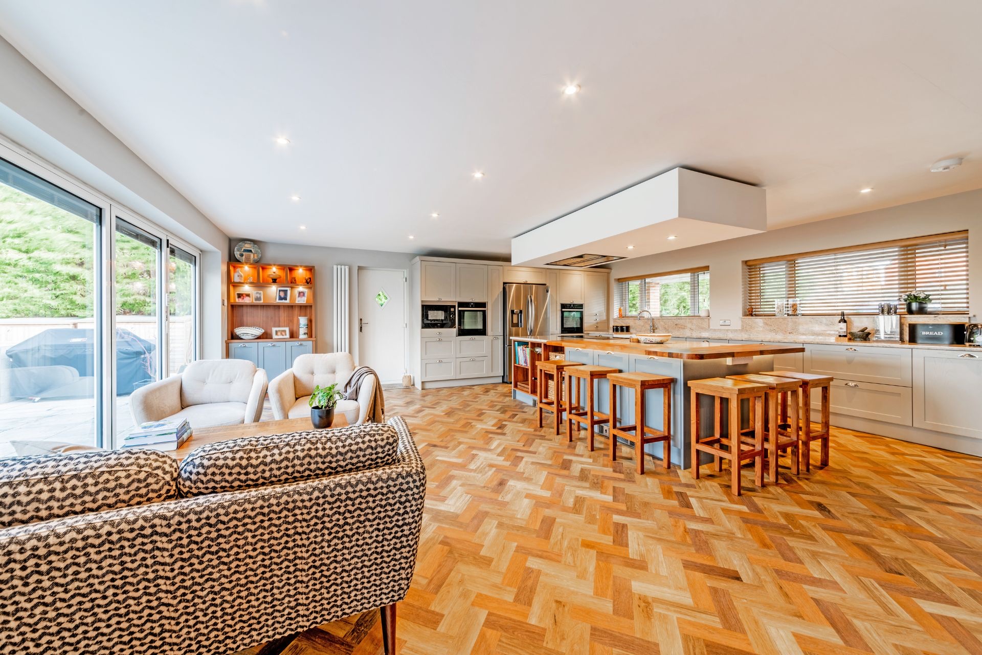 Warm inviting shaker kitchen by Ream in Iwade