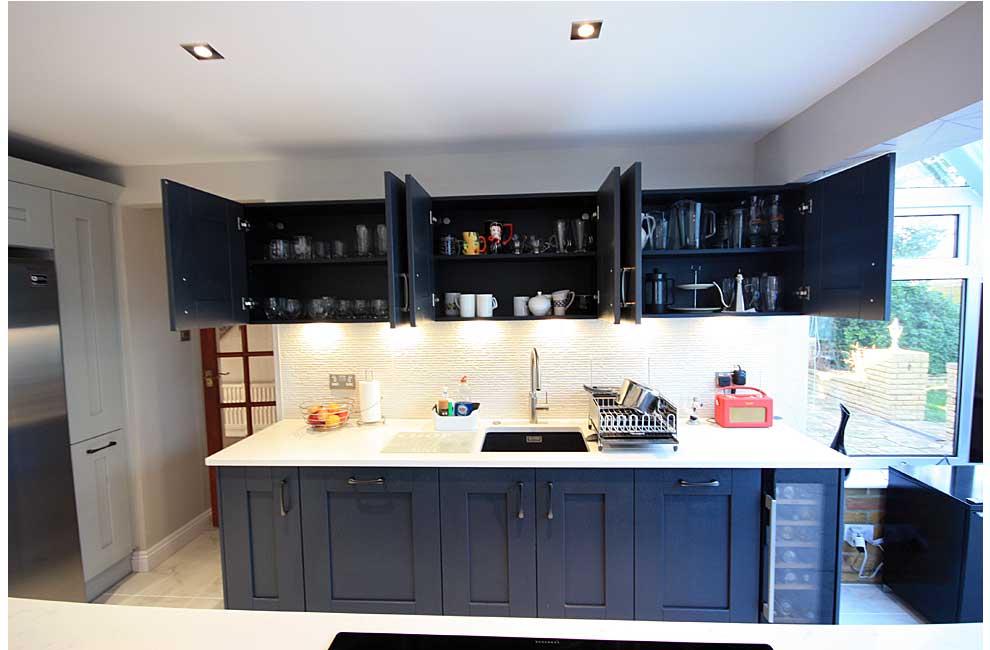 Shaker kitchen in Hempstead