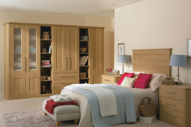 Traditional-Oak-Bedroom