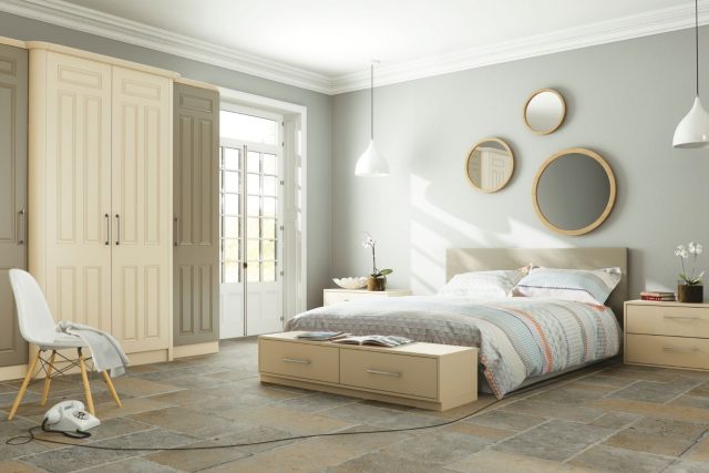 Traditional-Wooden-Bedroom