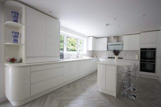 Modern Handleless Kitchen