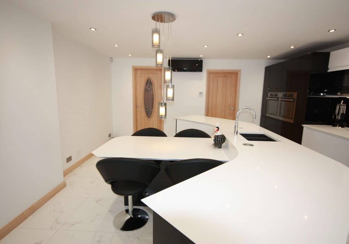 Ream-Contemporary-Fitted-Kitchen-installed-in-Rochester-22