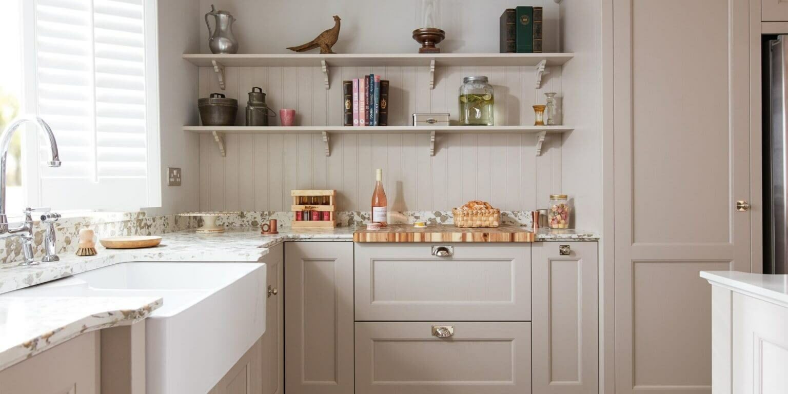 Ream-Display-Shelving-Traditional-Kitchen