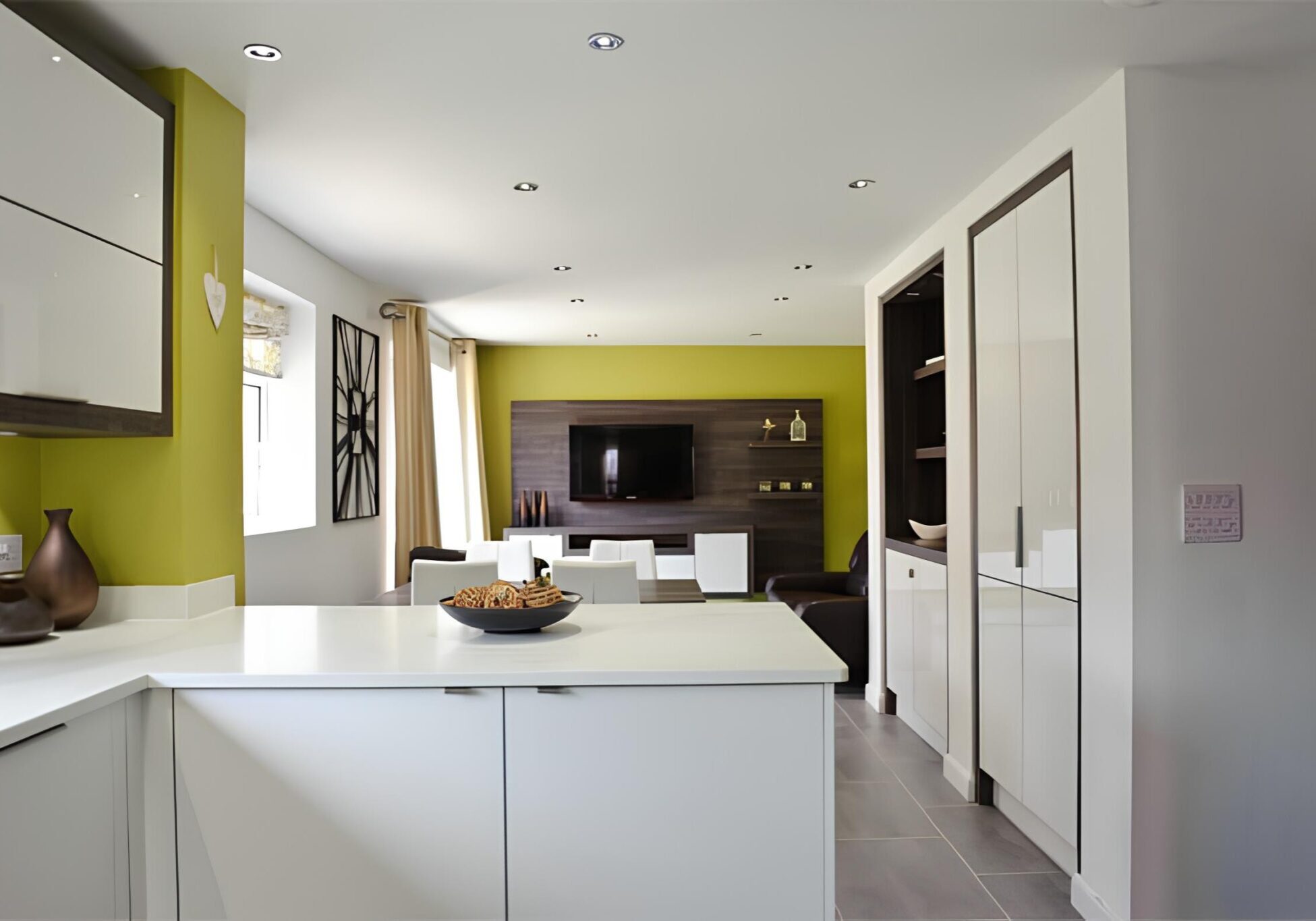 mrmrsbarrat2-w1366 (1)