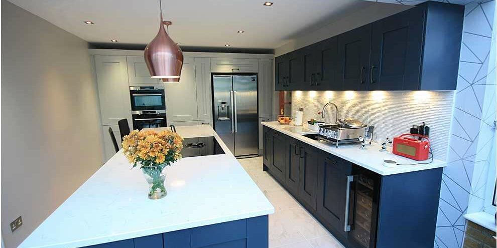 ream-shaker-luxury-kitchen-hempsted-kent-with-combo-hob2